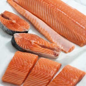 ⁠Salmón entero 7- 8 kg